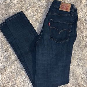 Brand new 721 high rise skinny Levi’s size 28